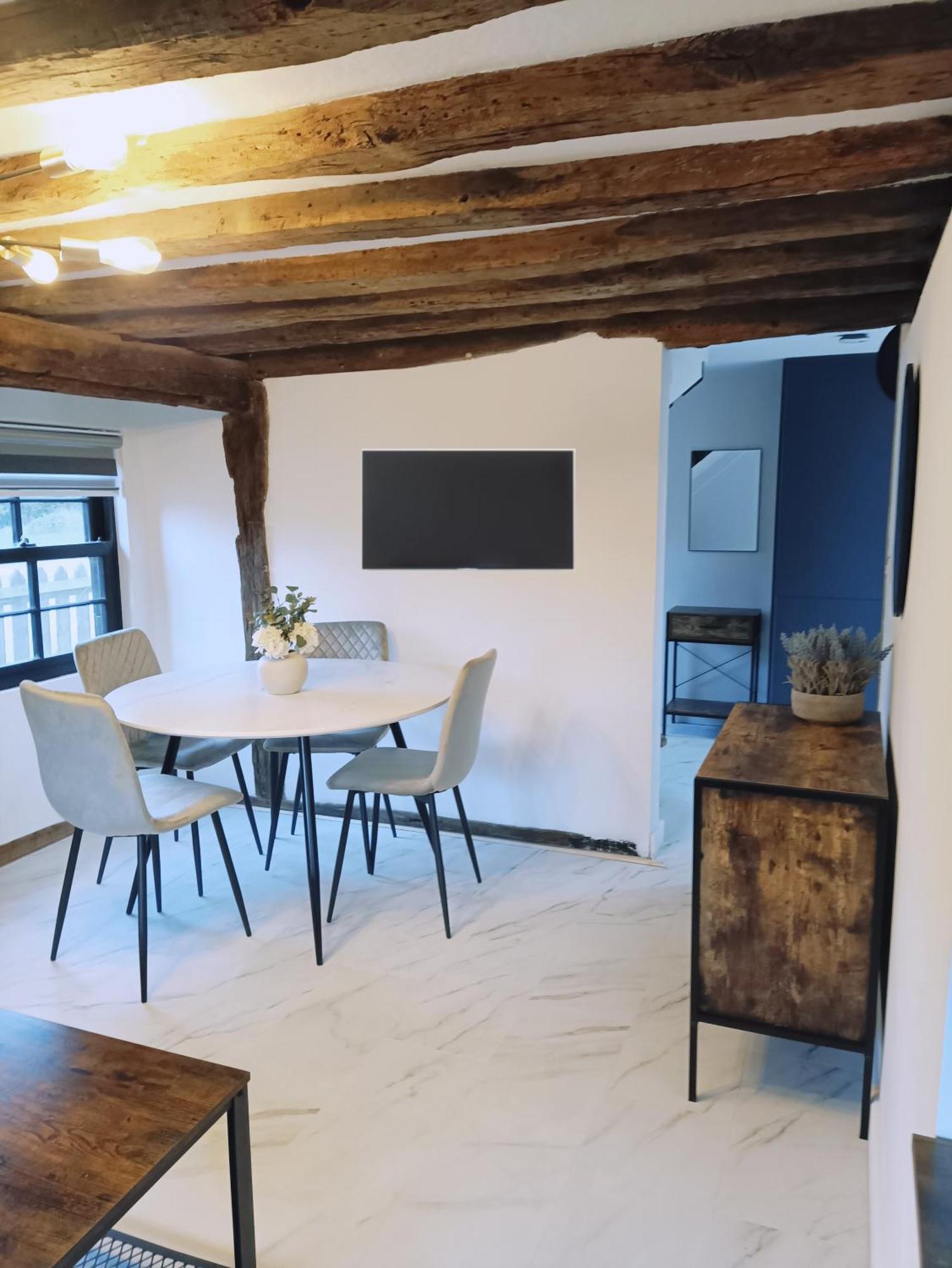 Stansted Airport Cottage Бишъпс Стортфорд Екстериор снимка